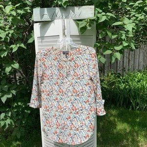 Like New! Limited Pull-Over Tunic in XS